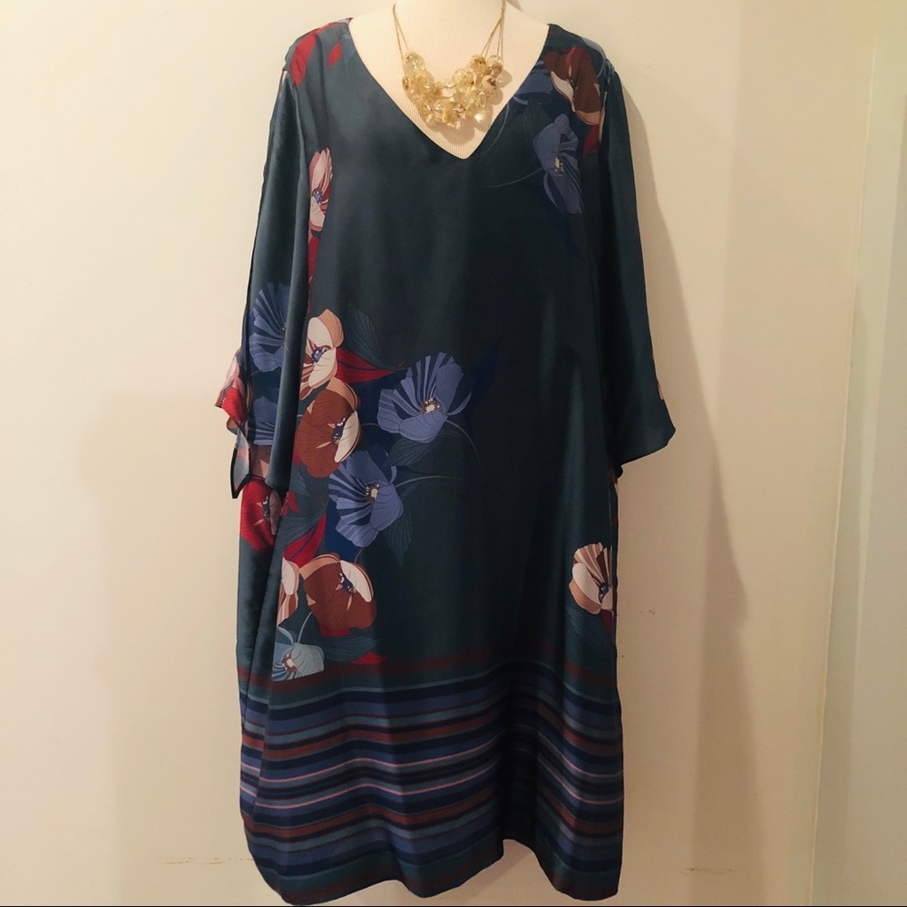 Couchel Jewel Green Floral Silky Dress